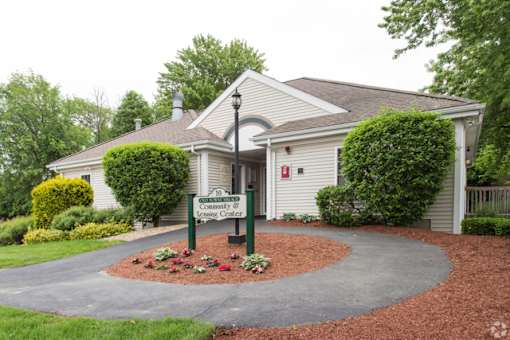 A building with a sign that says Community Learning Center.