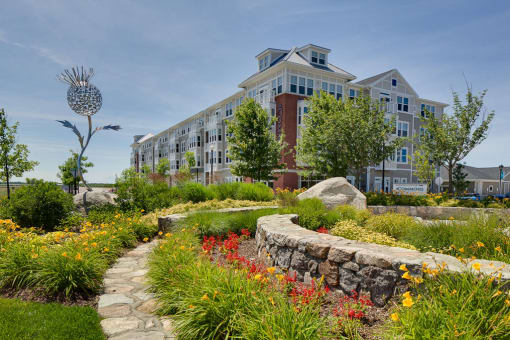 Sunny day at the Commons of Southfield, gardens