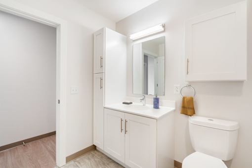 A bathroom in Leefort Terrace, Salem, MA