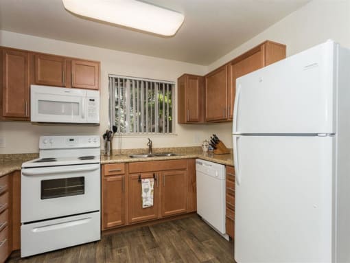 Stainless Steel Appliances Available at Pine View Village Apartments, Flagstaff, AZ, 86001