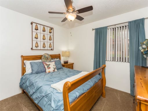 Bedroom With Ceiling Fan at Butterfield Apartments, Flagstaff, AZ 86004
