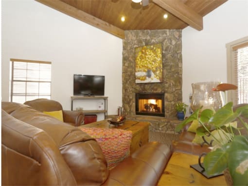 Fireplace Lounge at Butterfield Apartments, Flagstaff, AZ 86004
