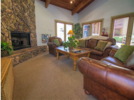 Resident Lounge at Butterfield Apartments, Flagstaff, AZ 86004