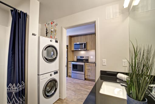 Laundry at The Hub, Washington