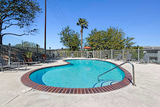 Outdoor Swimming Pool at Hendrix Apartments, California, 92026