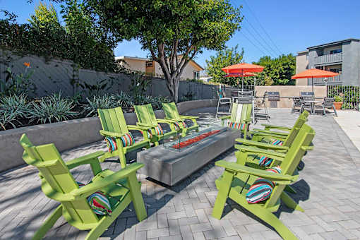 Poolside Patio at Hendrix Apartments, Escondido, 92026
