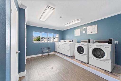 Laundry Room at Hendrix Apartments, Escondido, 92026
