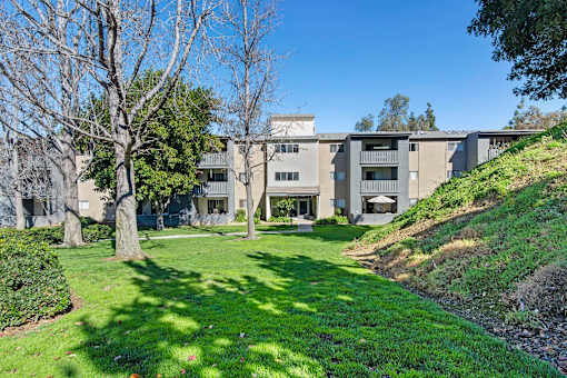Beautiful Garden Exterior at Hendrix Apartments, Escondido