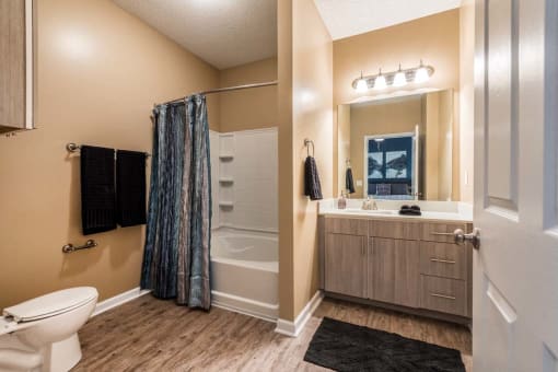 Large Bathroom at Canebrake Apartment Homes, Shreveport, Louisiana, 71115