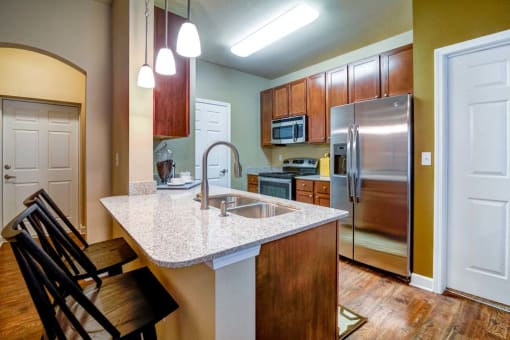 Fully Equipped Kitchen at The Retreat Apartment Homes, Williston, ND