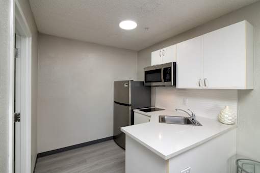 the preserve at ballantyne commons apartment kitchen and stainless steel refrigerator