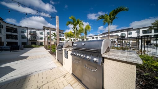 Courtyard Barbecue Grill at AVILA Apartments, Oviedo Florida