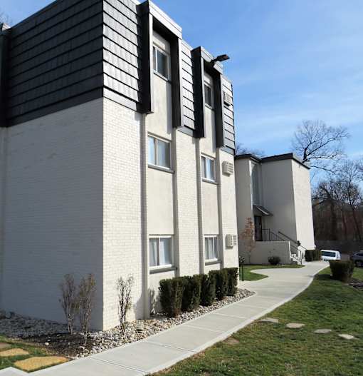 Walking Path View at Cincinnati Premier Living*, Cincinnati, Ohio