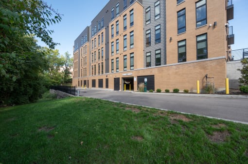 the building in which the hotel is located at Four23/Hoge, Cincinnati, OH