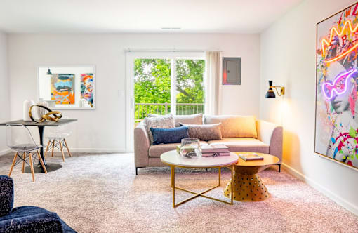Living Area With Dining at Ten31, Dayton, 45458