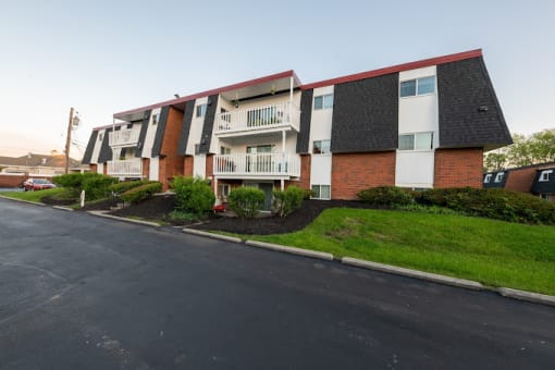 Property Into Perspective at Finneytown Apartments and Townhomes, Cincinnati, OH, 45231
