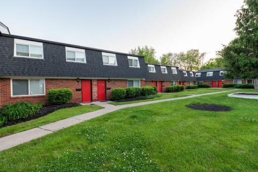 Lush Landscaping at Finneytown Apartments and Townhomes, Cincinnati, OH, 45231