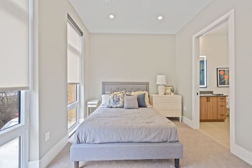 Bedroom at Four23/Hoge, Cincinnati, OH