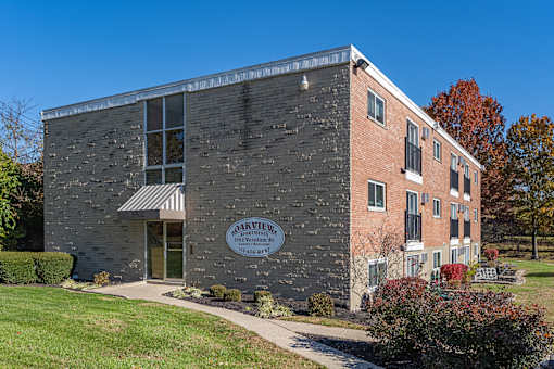 Oakview Apartments at Cincinnati Premier Living*, Cincinnati