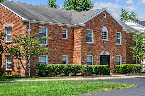 the building where the hotel is located at Olde Towne in Kenwood, Cincinnati, OH