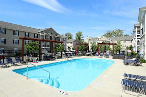 Pool View at Prescott Place, Ohio