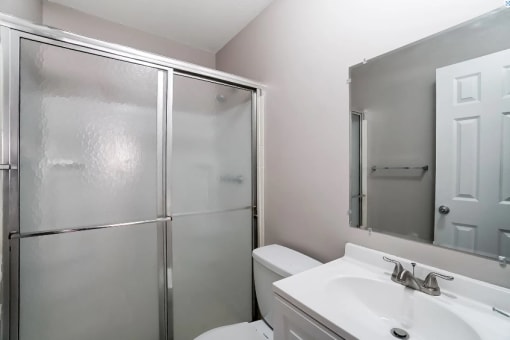 Custom Look Bathroom at Finneytown Apartments and Townhomes, Ohio, 45231