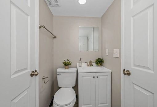 Bathroom Fitters at Finneytown Apartments and Townhomes, Cincinnati, OH