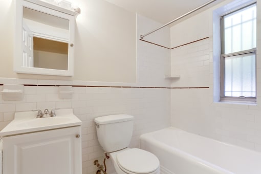Luxurious Bathroom at Tivoli Gardens, Washington