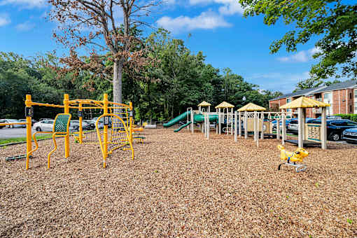 Ample And Open Children's Play Area at Columbia Pointe, Maryland 