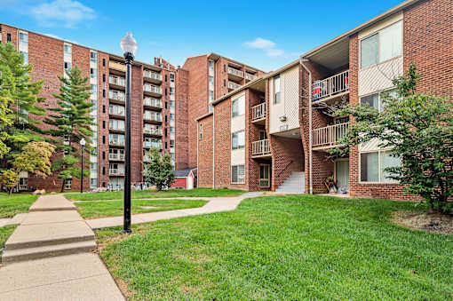 Beautiful Walking Paths at Columbia Pointe, Maryland , 21045