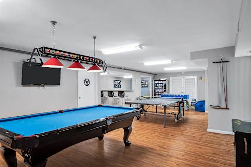 Game Room With Pool Table at Columbia Pointe, Columbia, Maryland 