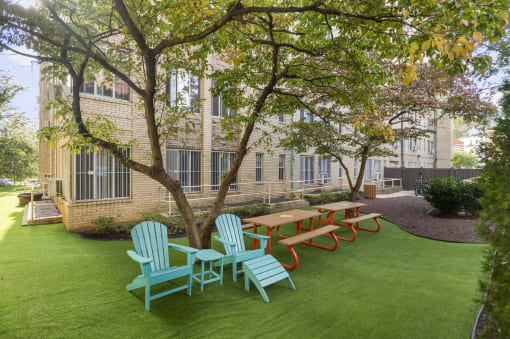 Outdoor Patio at Majestic, Washington