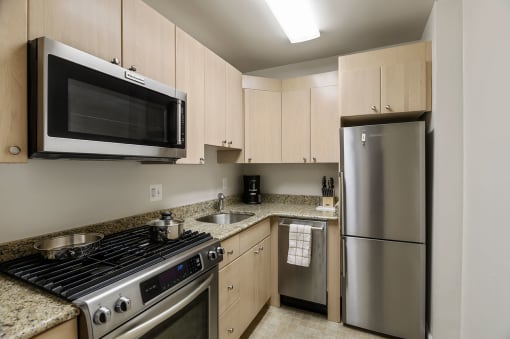 Interior Kitchen Appliances at Carillon House Apartments, District of Columbia