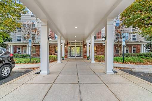 Long walkway at River Point Apartments, Maryland