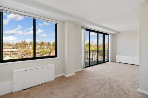 Vacant Dining Area at The Brittany, Washington, DC, District of Columbia