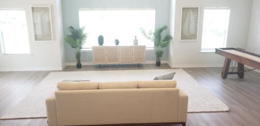 Living Area Interior at Retreat at Savannah, Savannah, 31404