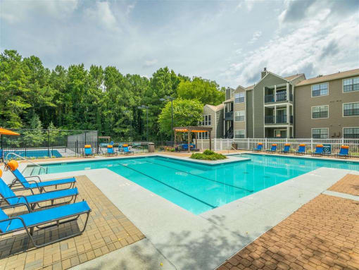 a refreshing swimming pool at avenues of kennesaw at Avenues of Kennesaw East & West, Kennesaw, GA