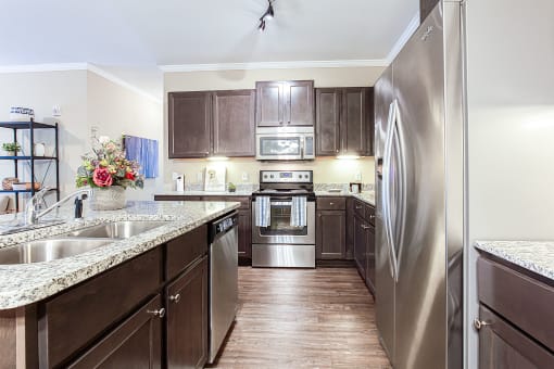 Fully Equipped Kitchen  at Century Autumn Wood Apartments, Murfreesboro, 3712