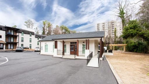 Exterior clubroom Parksids Sandy Springs Atlanta, GA