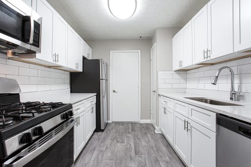 Gourmet kitchen at Parkside at Sandy Springs Atlanta, GA
