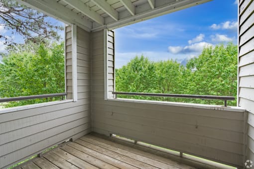 2BR, 2BA - 1,100SF