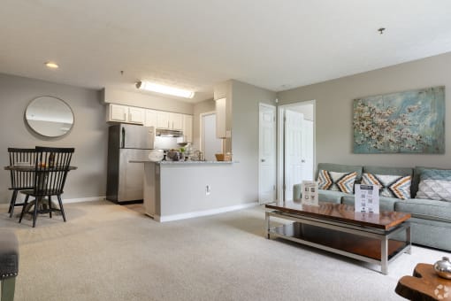 2BR, 2BA - 1,100SF