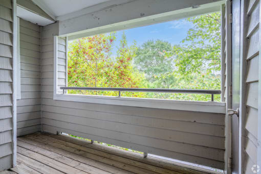 1BR, 1BA - 650SF
