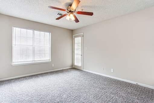 Plush Carpeting at Wildcreek Apartments, Clarkston, GA 30021