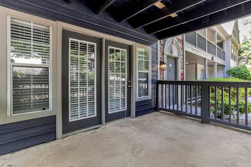 Covered Patio Entrance at Bridgewater Apartments, Georgia