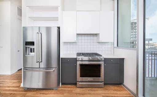 Kitchen appliances at Deca Apartments, Greenville, SC, 29601