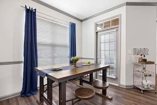 Dinning Area at The Shallowford Apartments, Chattanooga, TN