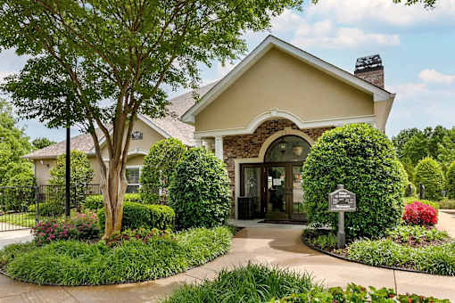 Exterior View Of Leasing Office at Trailside at Greenline, Cordova, Tennessee