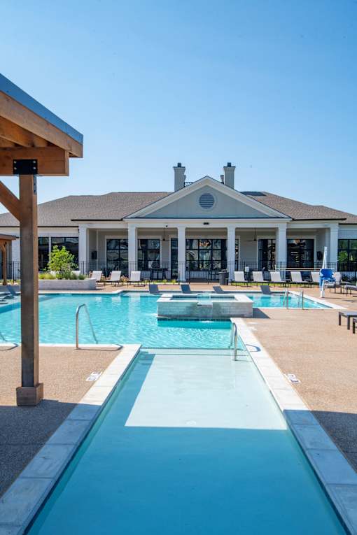 Pool at Grays Creek Apartments, Cordova
