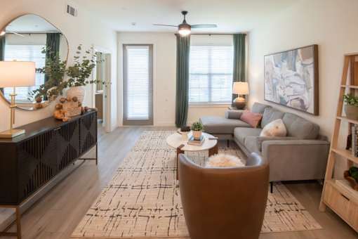 Living Room at Grays Creek Apartments, Tennessee, 38018